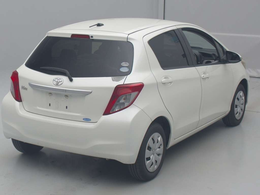 2012 Toyota Vitz KSP130[1]