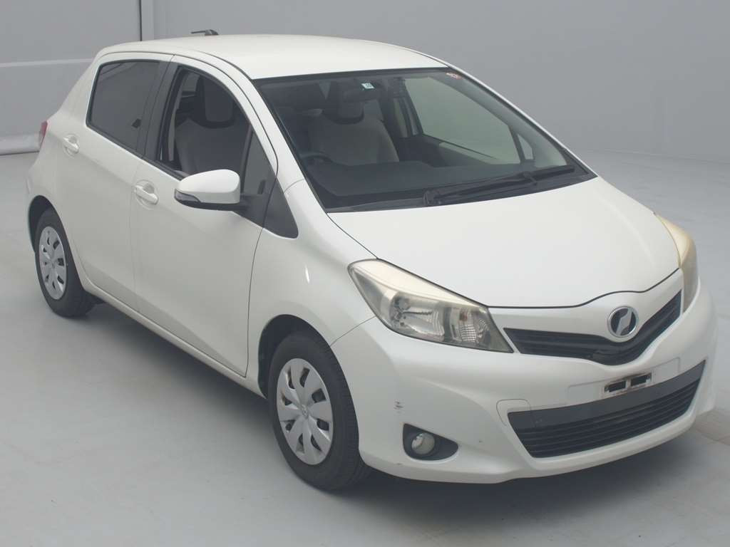 2012 Toyota Vitz KSP130[2]