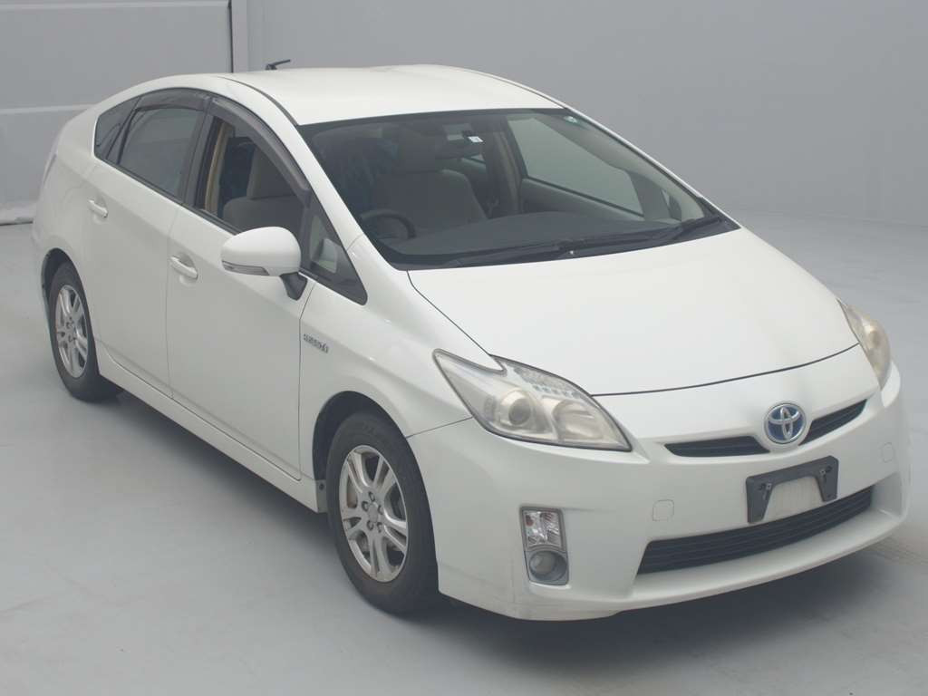 2010 Toyota Prius ZVW30[2]