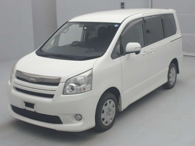 2009 Toyota Noah