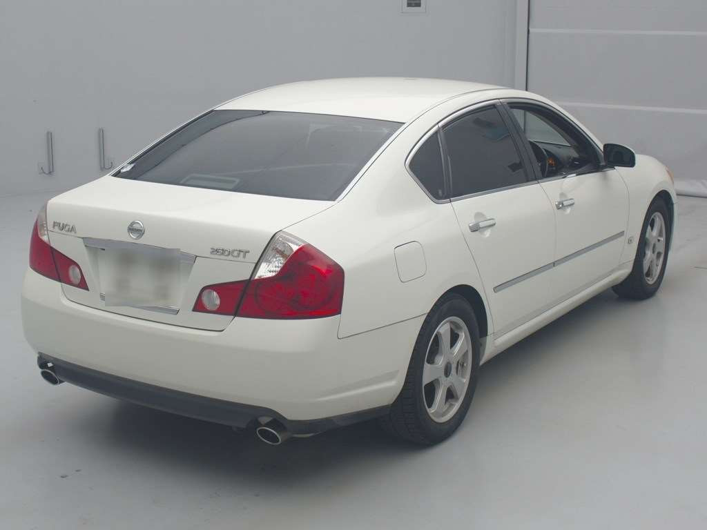 2005 Nissan Fuga Y50[1]