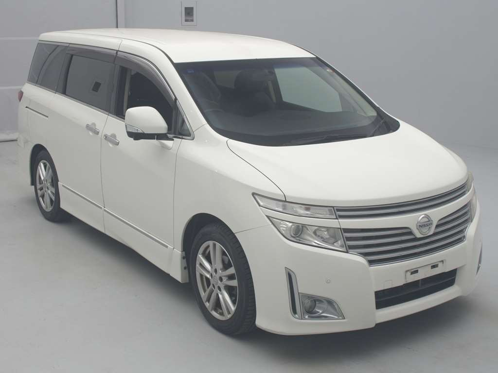 2010 Nissan Elgrand TE52[2]