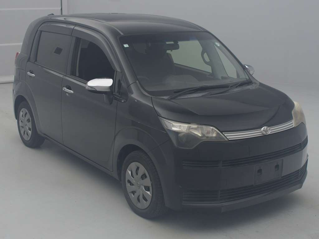 2014 Toyota Spade NCP141[2]