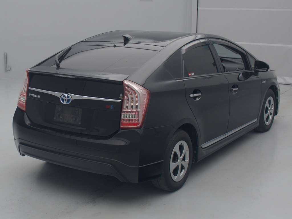 2012 Toyota Prius ZVW30[1]