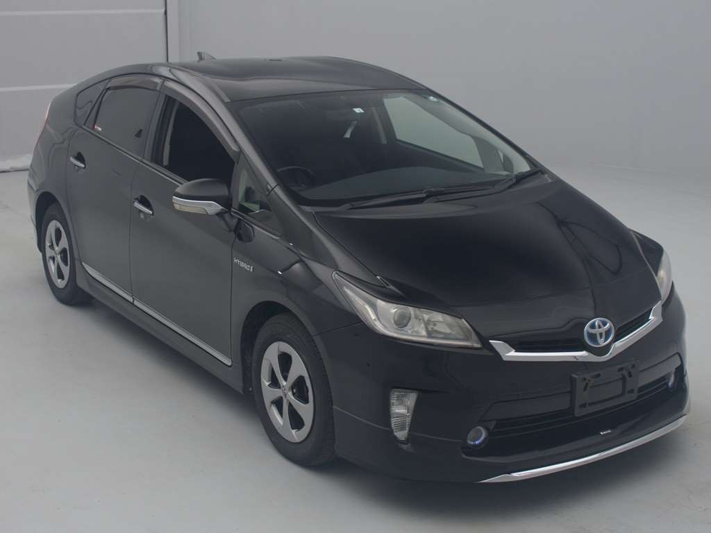 2012 Toyota Prius ZVW30[2]