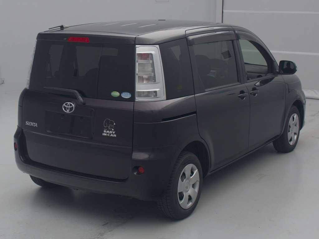 2014 Toyota Sienta NCP81G[1]