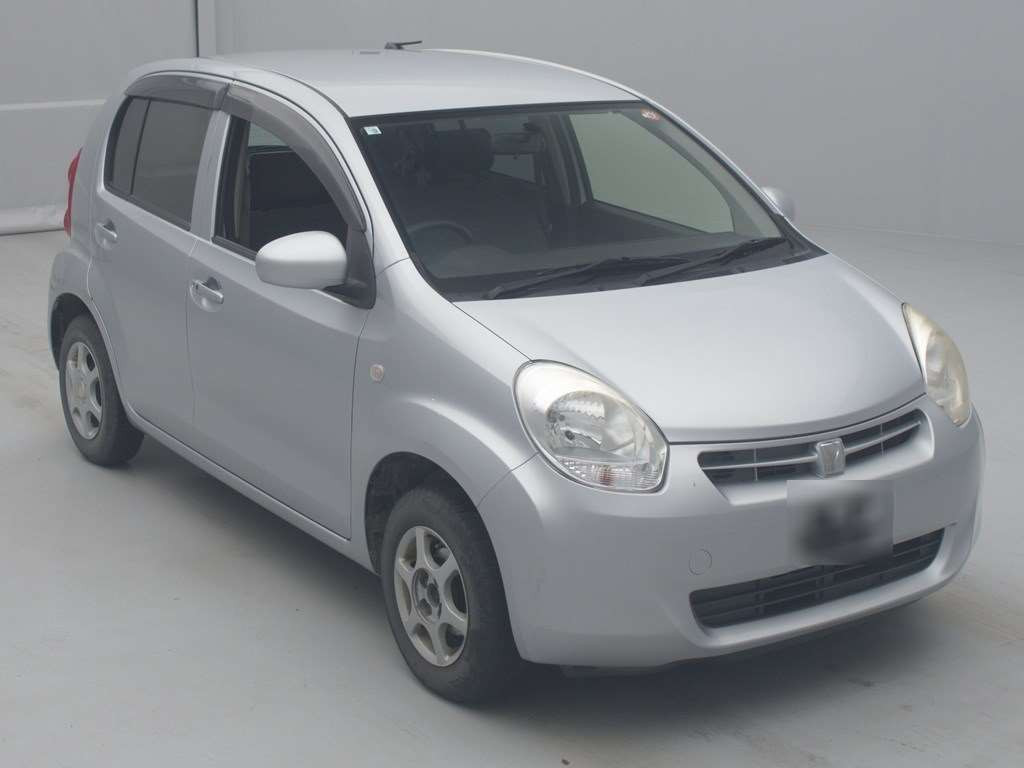 2012 Toyota Passo KGC30[2]