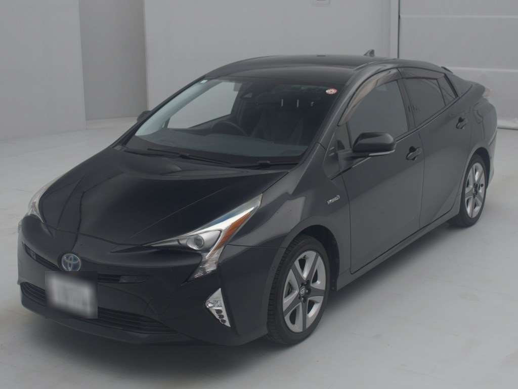 2016 Toyota Prius ZVW55[0]