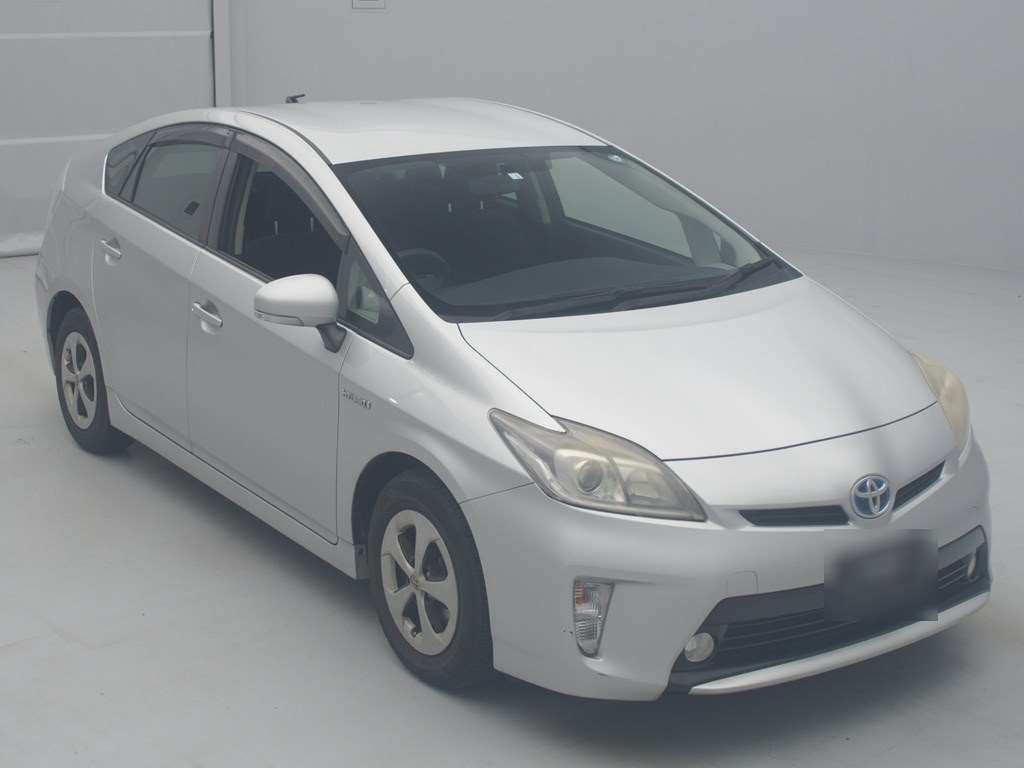 2012 Toyota Prius ZVW30[2]