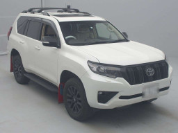 2022 Toyota Land Cruiser Prado