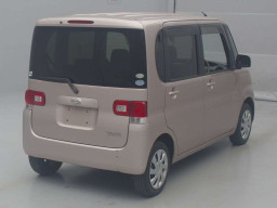 2011 Daihatsu Tanto