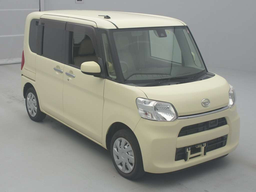 2015 Daihatsu Tanto LA610S[2]