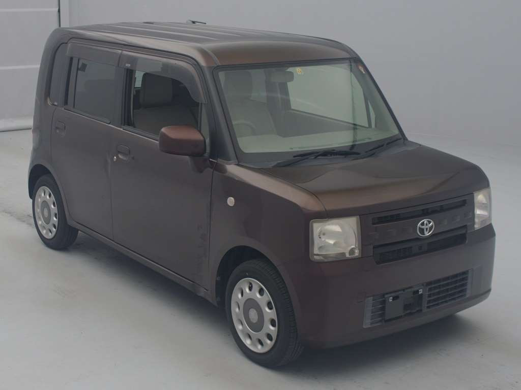 2013 Toyota Pixis Space L575A[2]