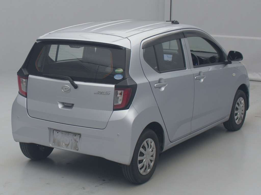 2017 Daihatsu Mira es LA360S[1]