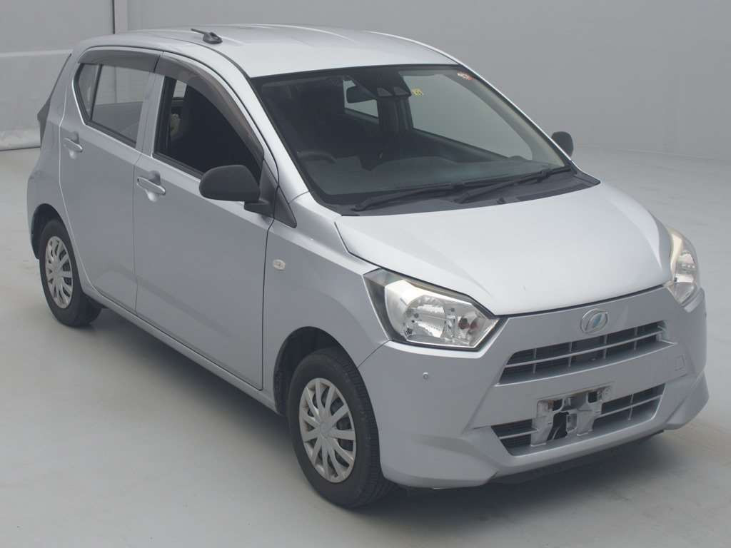 2017 Daihatsu Mira es LA360S[2]