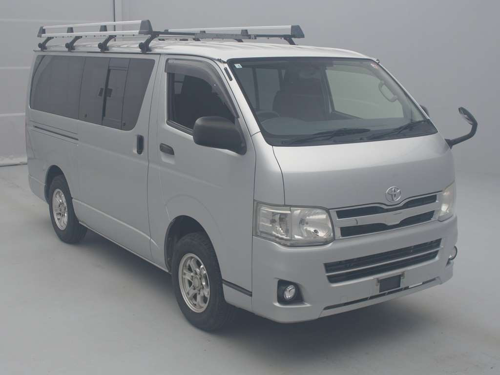 2013 Toyota Regiusace Van KDH206V[2]