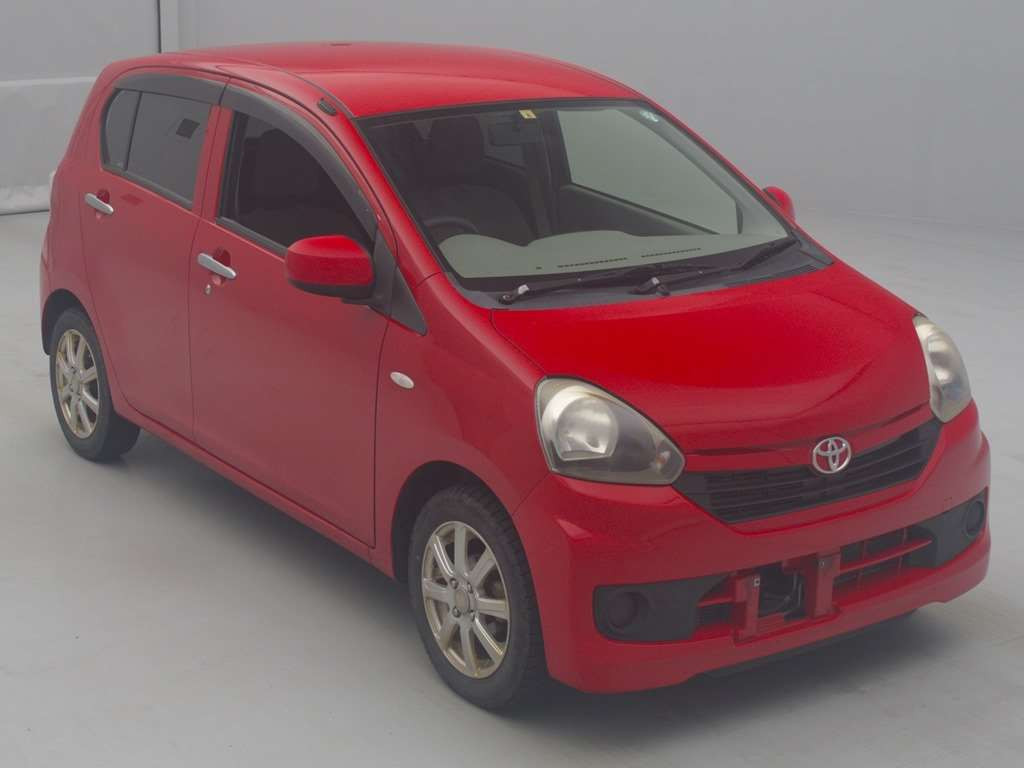 2014 Toyota Pixis Epoch LA300A[2]