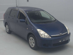 2004 Toyota Wish