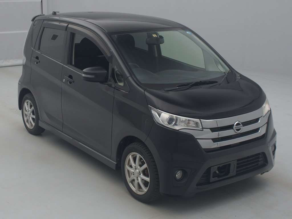 2013 Nissan DAYZ B21W[2]