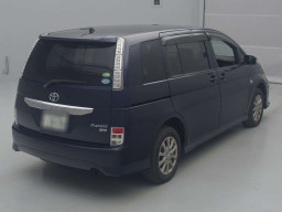 2012 Toyota Isis