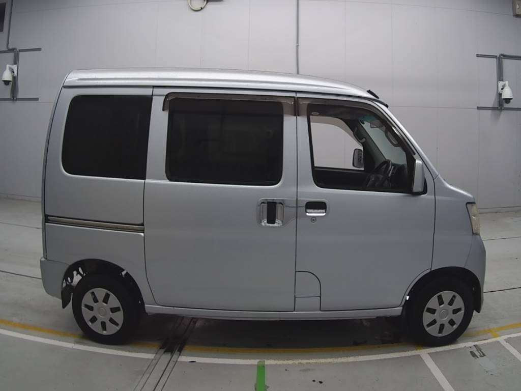 2012 Daihatsu Hijet Cargo S321V[2]