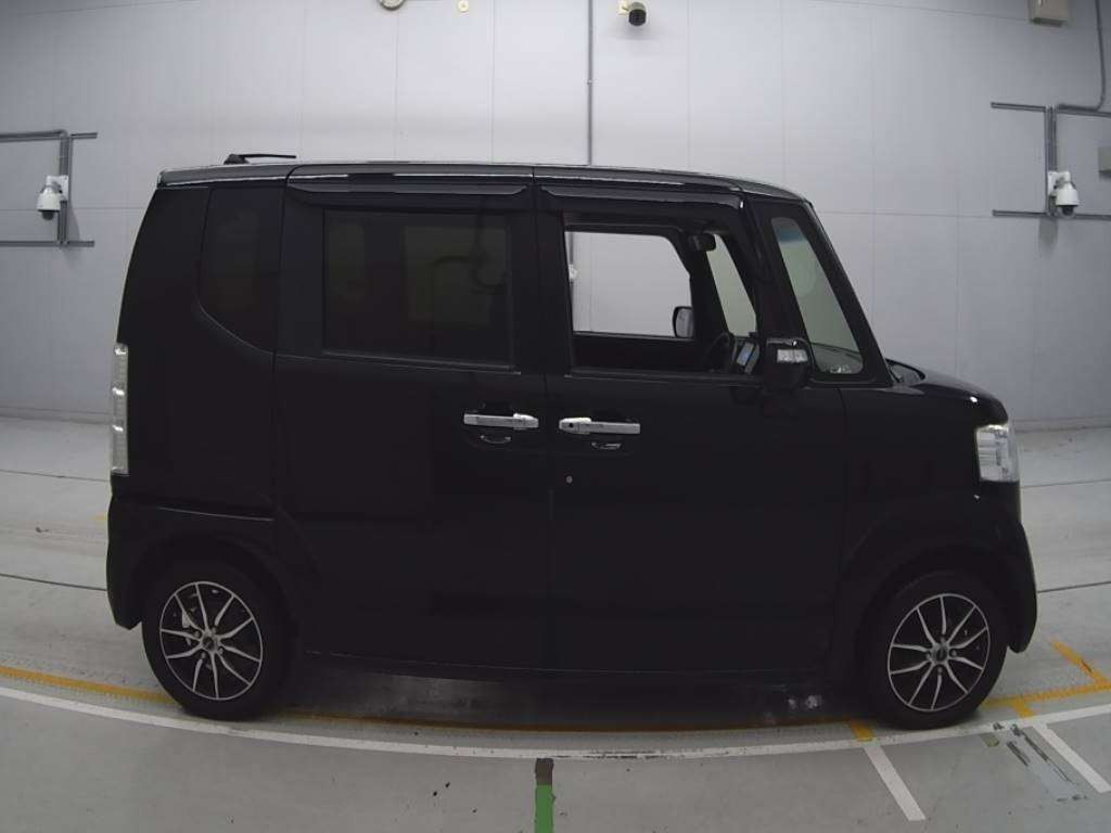 2016 Honda N-BOX JF1[2]