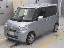 2011 Daihatsu Tanto