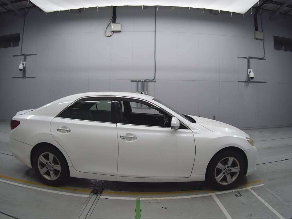 2011 Toyota Mark X GRX130[2]