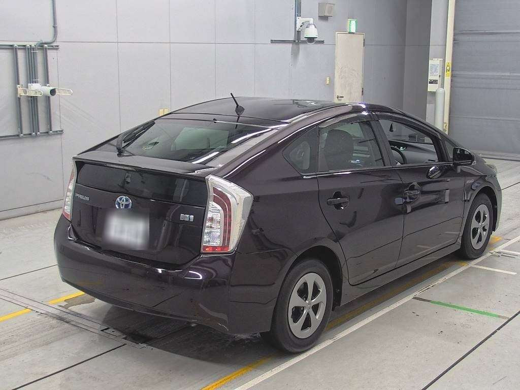 2014 Toyota Prius ZVW30[1]