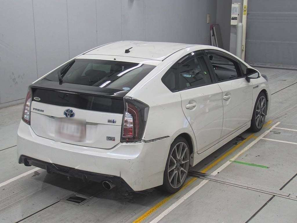 2014 Toyota Prius ZVW30[1]