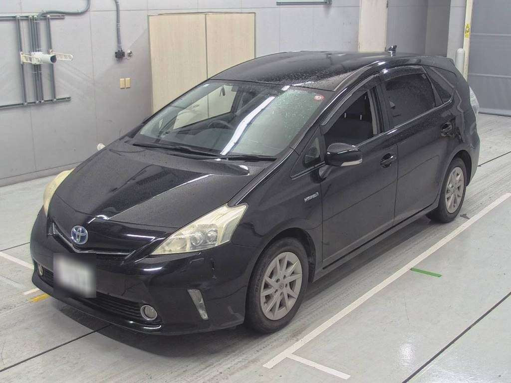 2013 Toyota Prius alpha ZVW41W[0]