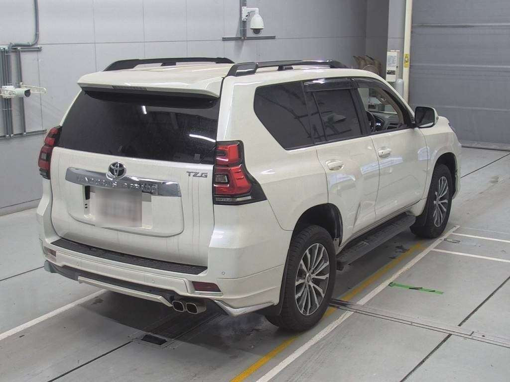 2019 Toyota Land Cruiser Prado TRJ150W[1]