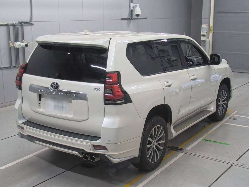 2018 Toyota Land Cruiser Prado TRJ150W[1]