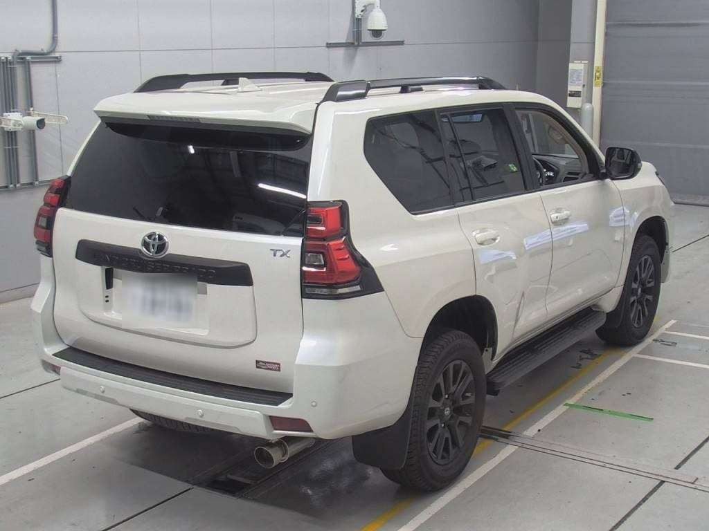 2023 Toyota Land Cruiser Prado TRJ150W[1]