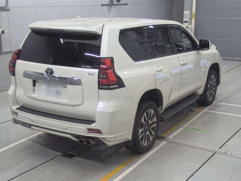 2022 Toyota Land Cruiser Prado TRJ150W[1]