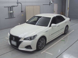 2015 Toyota Crown Hybrid