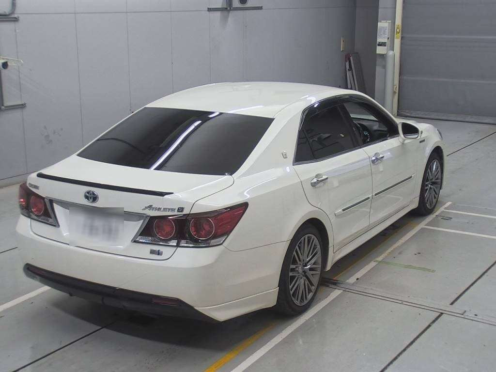 2015 Toyota Crown Hybrid AWS210[1]