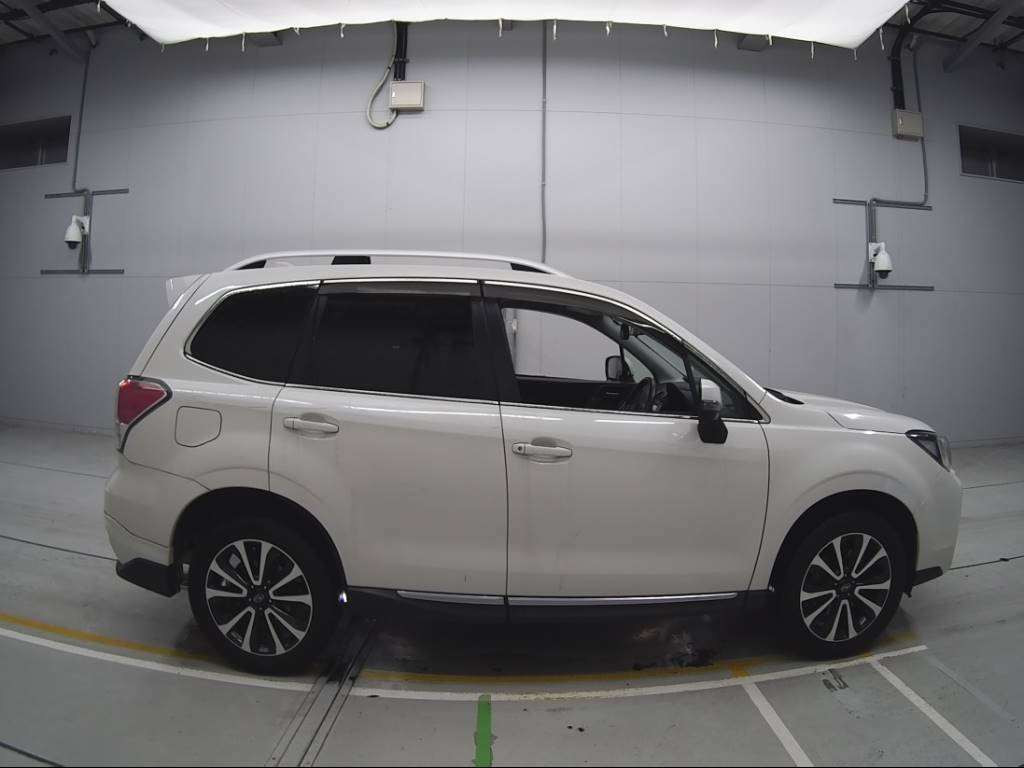 2016 Subaru Forester SJG[2]