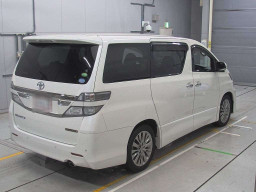 2013 Toyota Vellfire