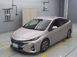 2017 Toyota Prius PHV