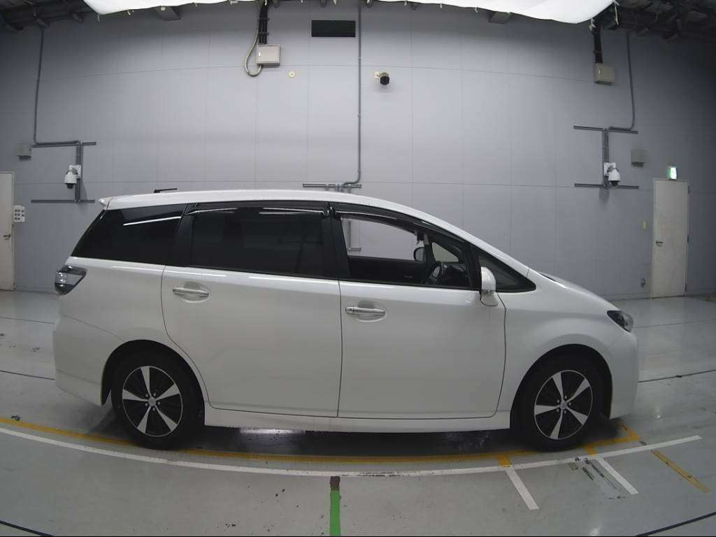 2015 Toyota Wish ZGE20W[2]