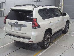 2022 Toyota Land Cruiser Prado