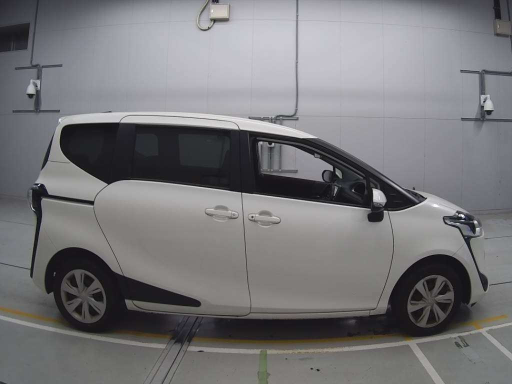 2021 Toyota Sienta NSP170G[2]