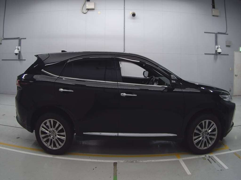 2020 Toyota Harrier ZSU60W[2]