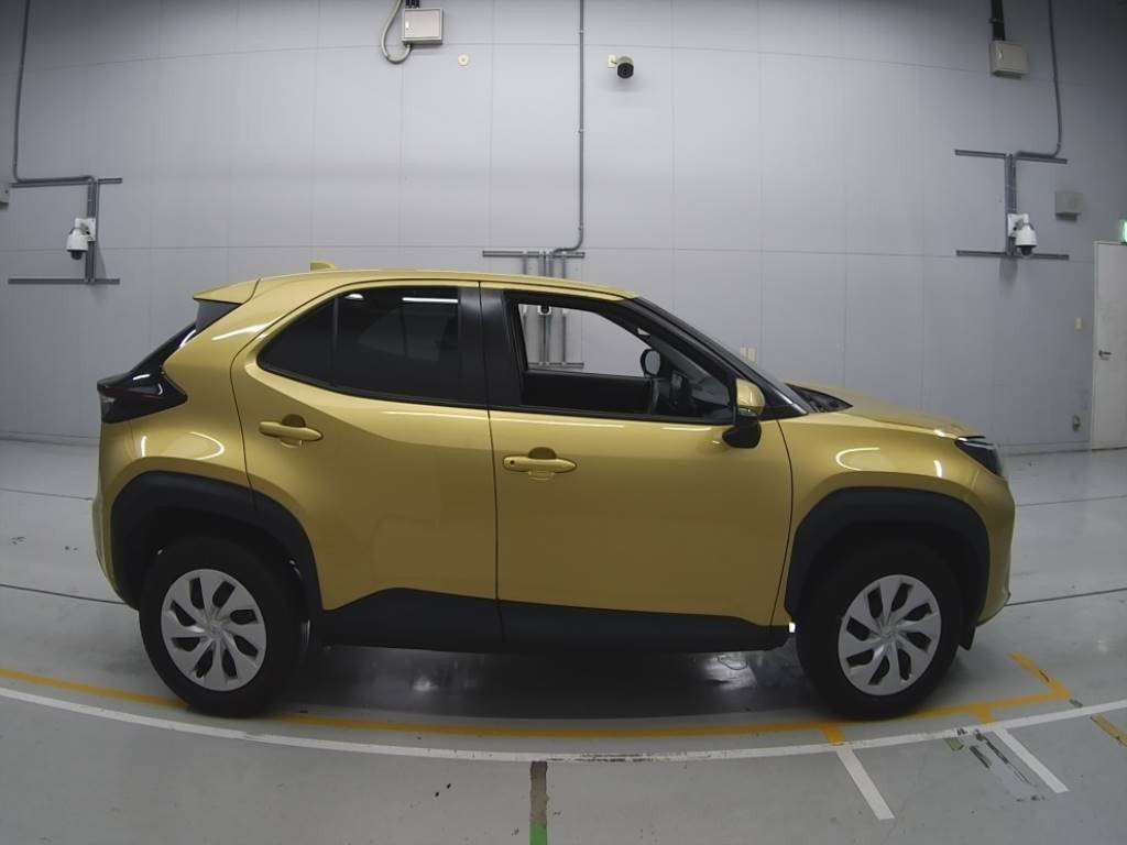 2021 Toyota YARIS CROSS MXPB10[2]