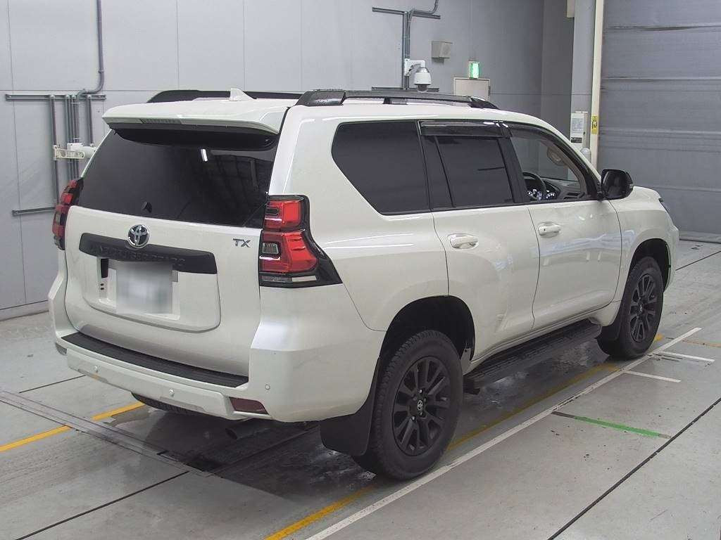 2022 Toyota Land Cruiser Prado TRJ150W[1]