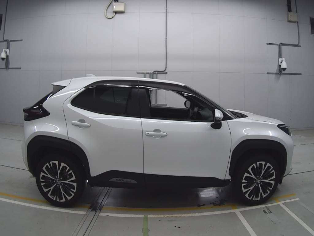 2023 Toyota YARIS CROSS MXPJ10[2]