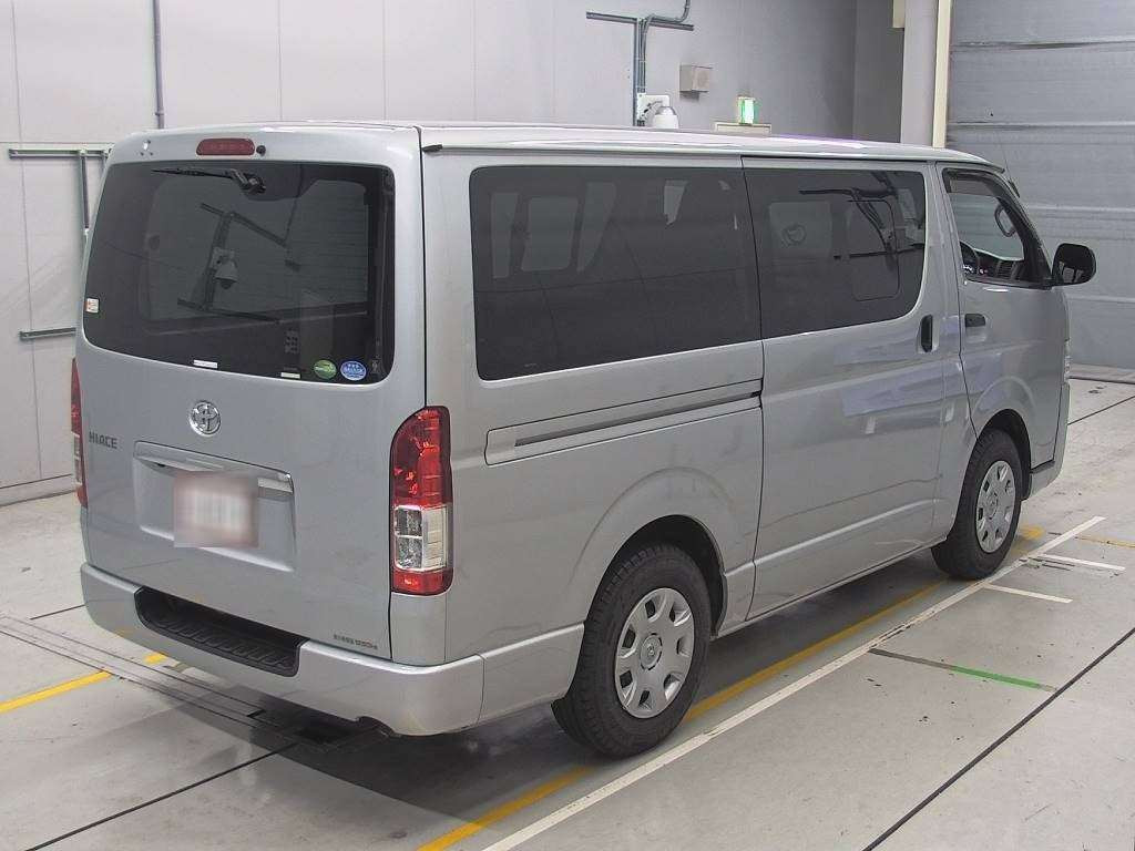 2018 Toyota Hiace Van TRH200V[1]