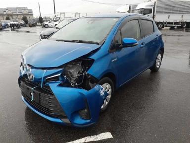 2017 Toyota Vitz