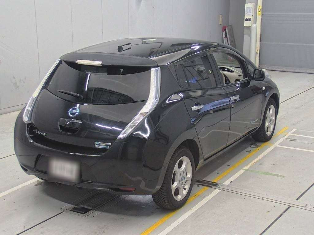 2011 Nissan Leaf ZE0[1]